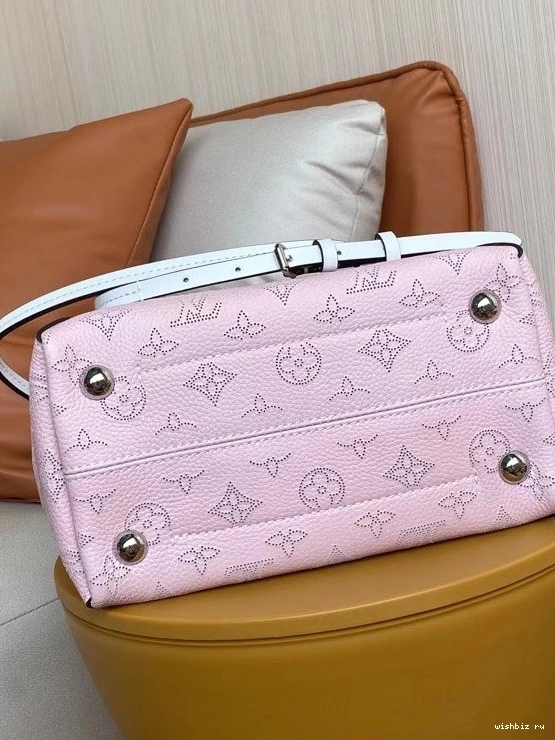 WIS PM VUITTON HINA LOUIS 0818